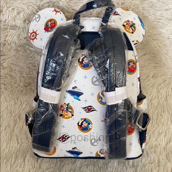 Loungefly DCL WISH Backpack main image 6